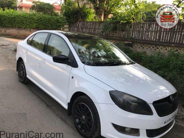 Skoda rapid black edition