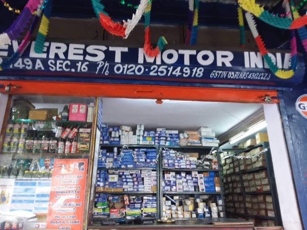 Everest Motors used cars dealer noida